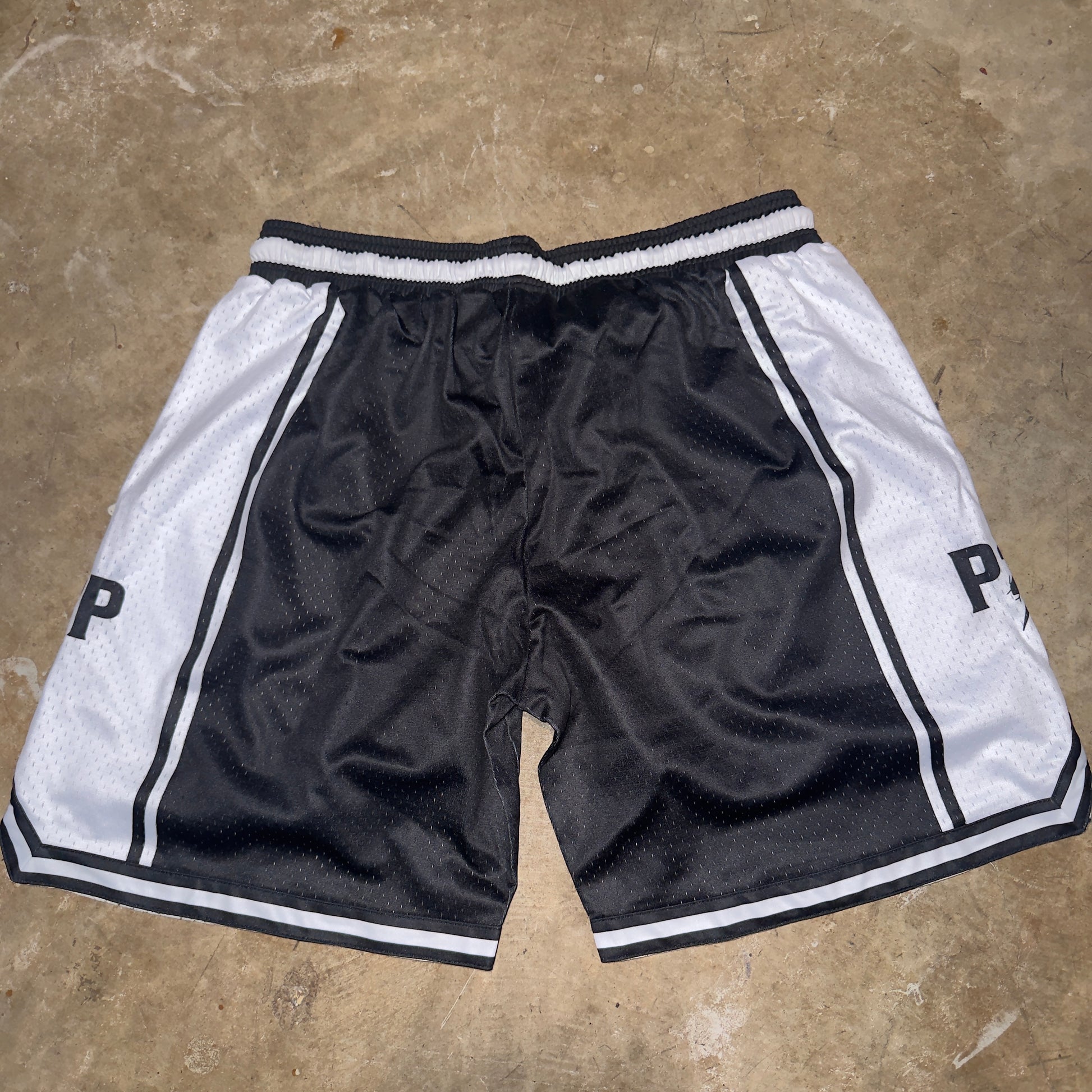 PAIN 2 POWER BASKETBALL SHORTS
